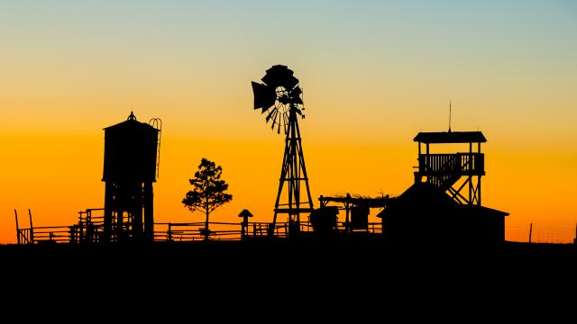 The Timeless Beauty and Frontier Spirit of the Badlands Region and East I-90