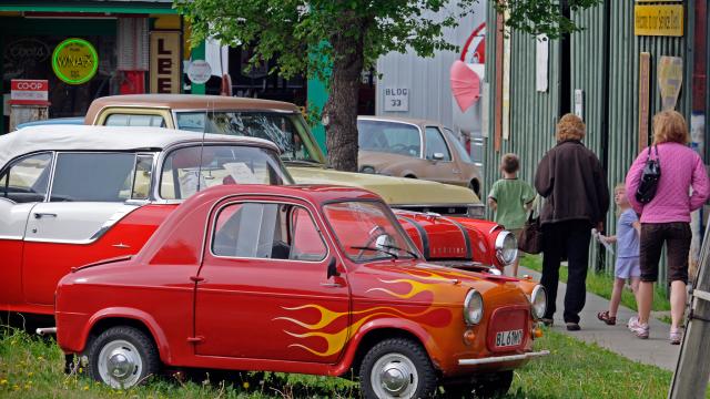 Pioneer Auto Show & Prairie Town