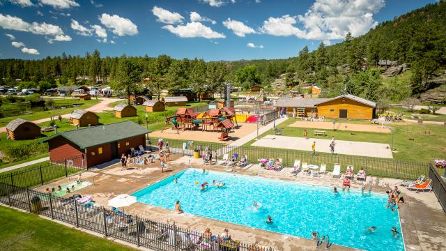 Mount Rushmore Lodge at Palmer Gulch