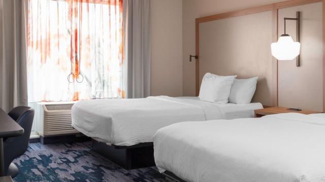 Fairfield Inn & Suits Rooms