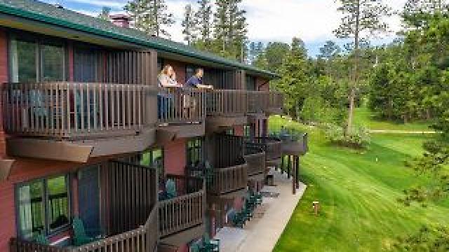 Mount Rushmore Lodge at Palmer Gulch