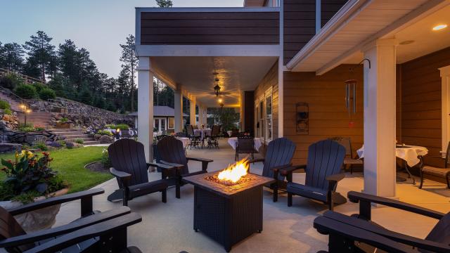 Summer Creek Inn Firepit