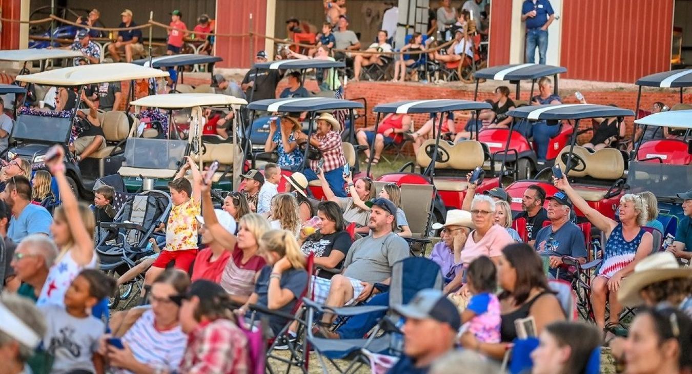 Hart Ranch Crowd